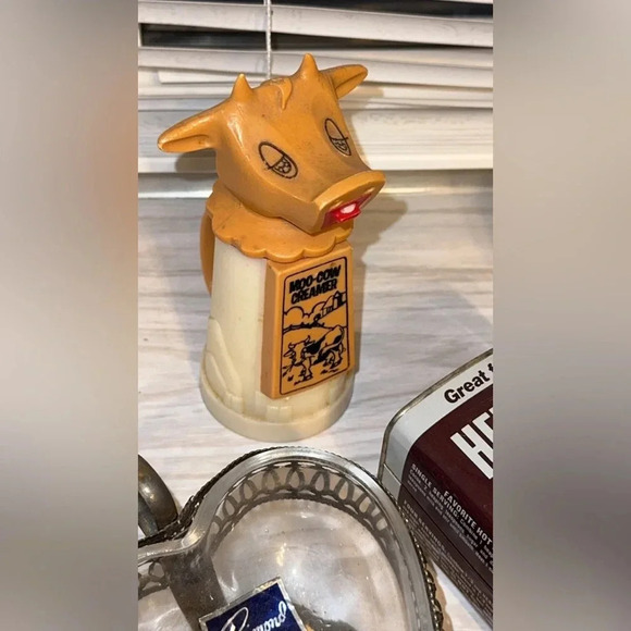 28pc Lrg Lot Vintage/Antique 10lb Kitchen Beaters,Tins,Utensils,Crock Farmhouse - Picture 10 of 17